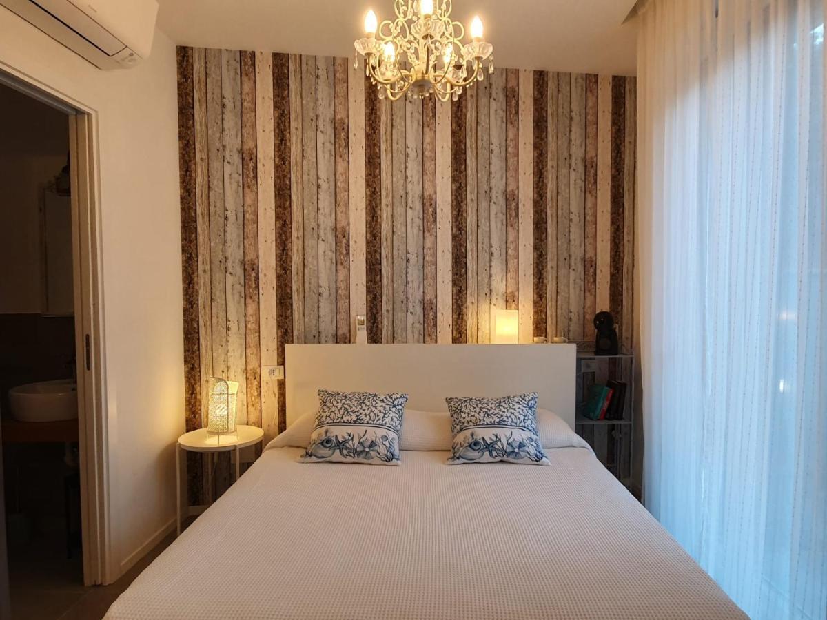 Residenza Azzurra Hotel Cattolica Ngoại thất bức ảnh